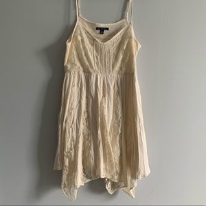 AMERICAN EAGLE Ivory Dress with lace detail